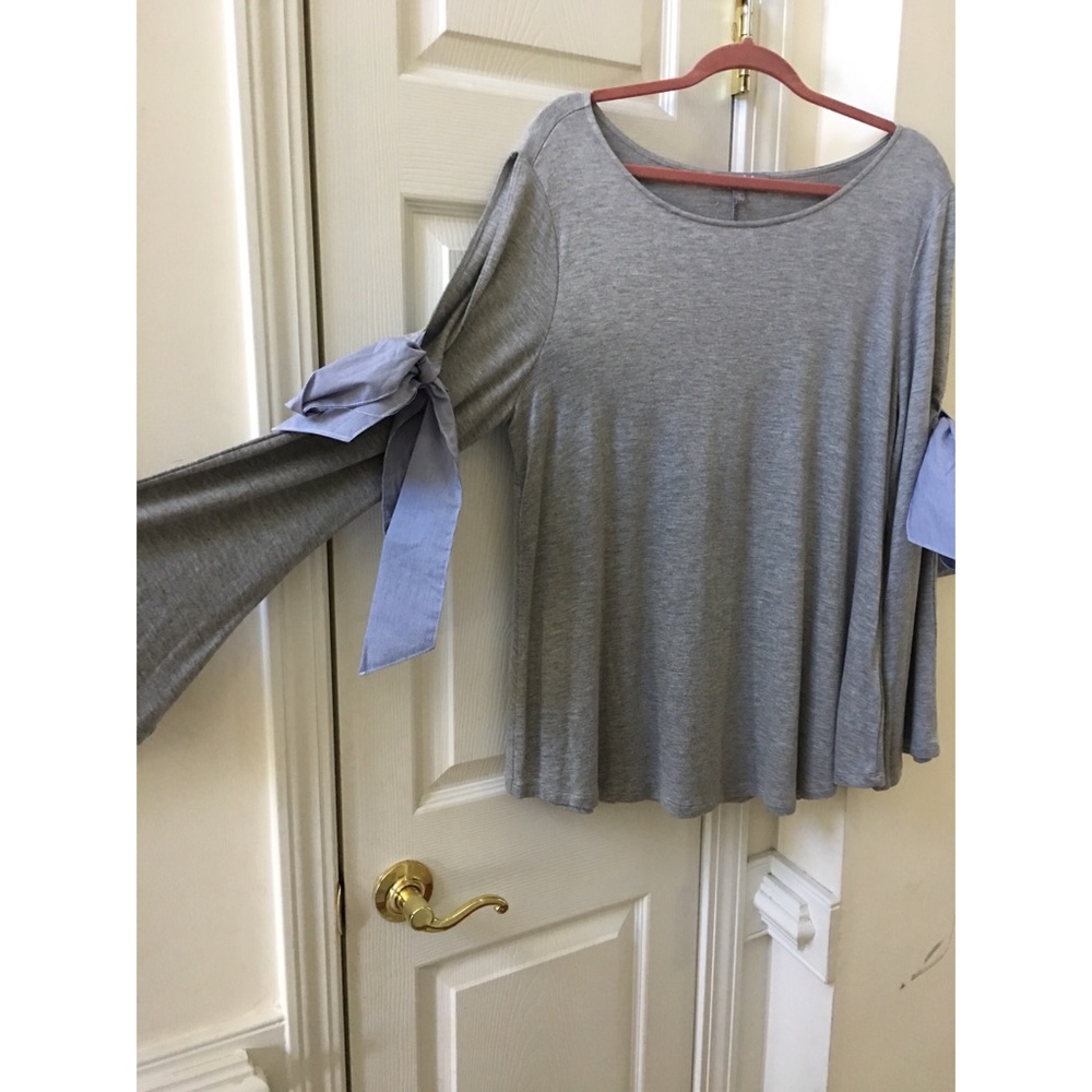 Cold shoulder shirt!